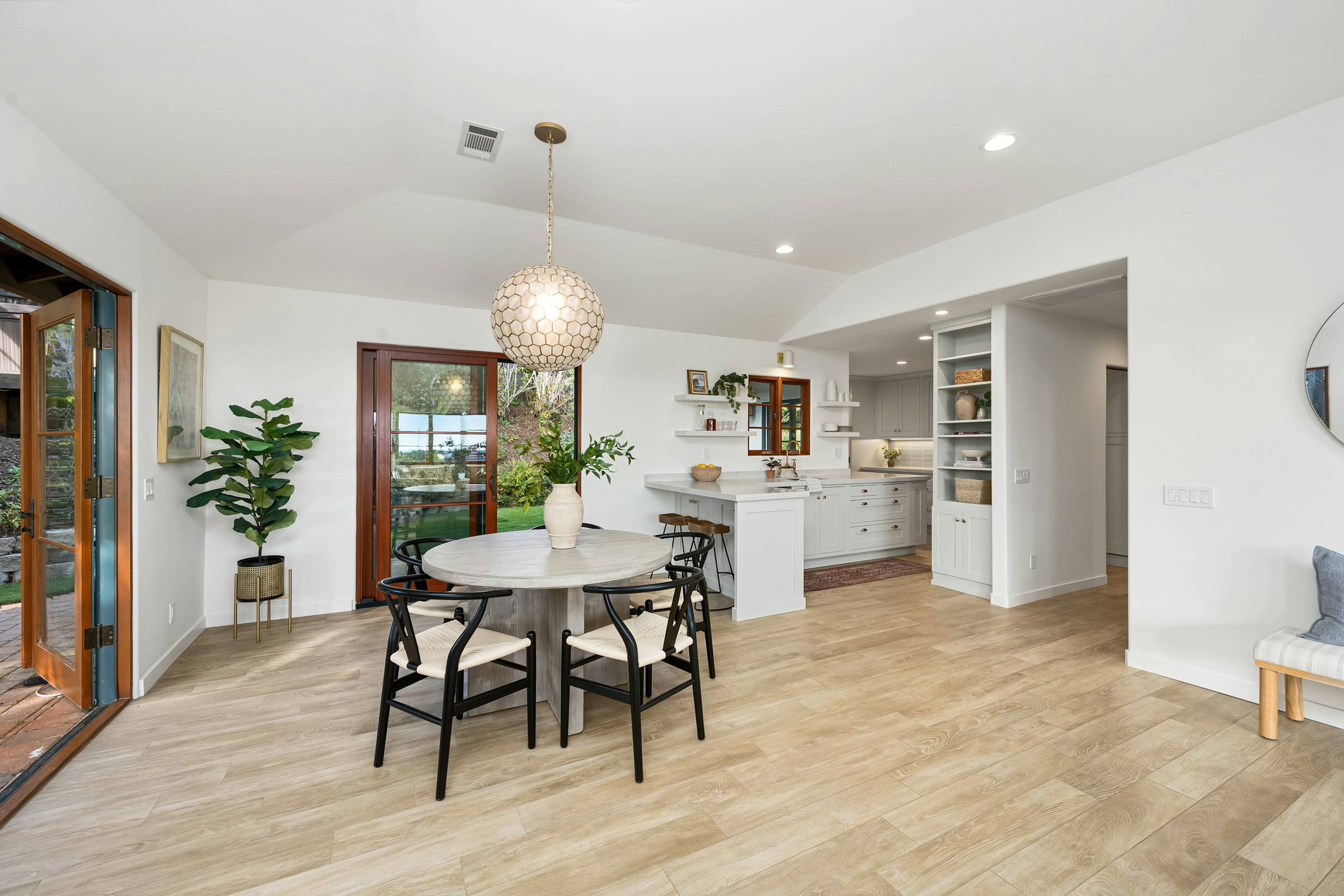 alex-tyson-Yiz5db6sgc8-unsplash